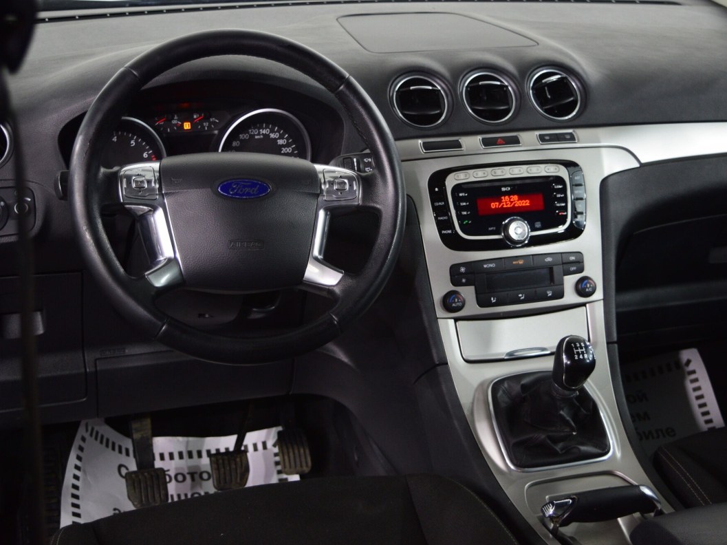 Ford Galaxy 2.0 МКПП фото 15