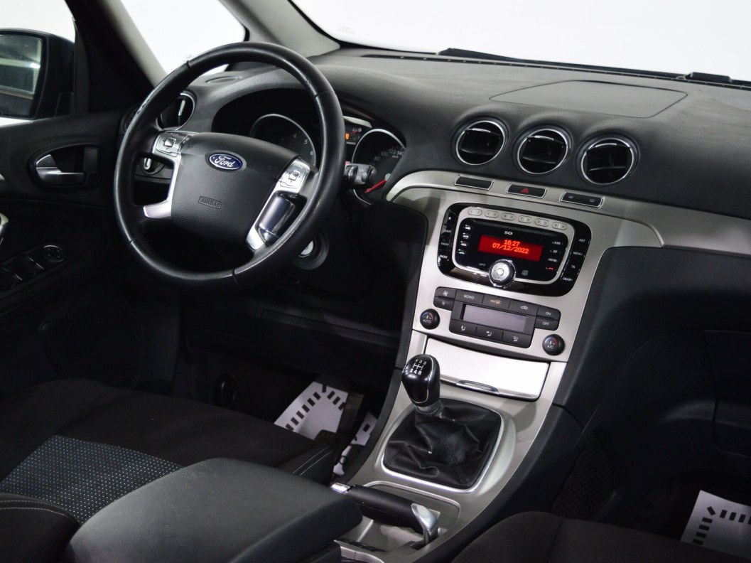 Ford Galaxy 2.0 МКПП фото 18