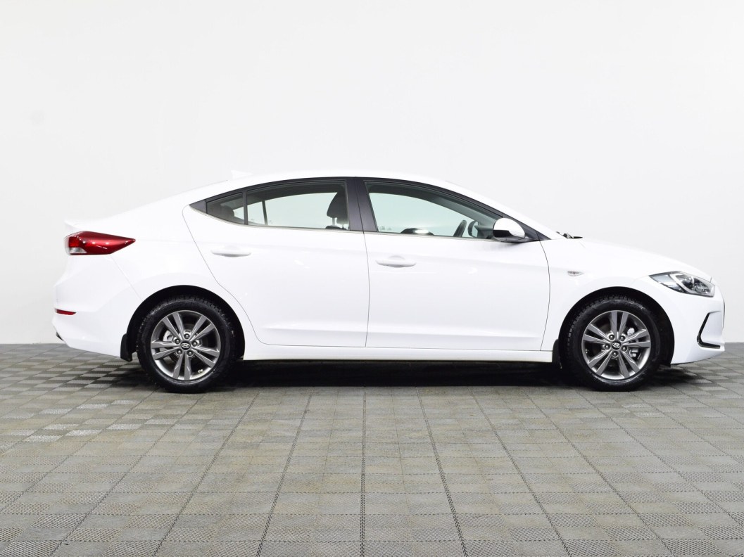 Hyundai Elantra Active 1.6 АКПП фото 8