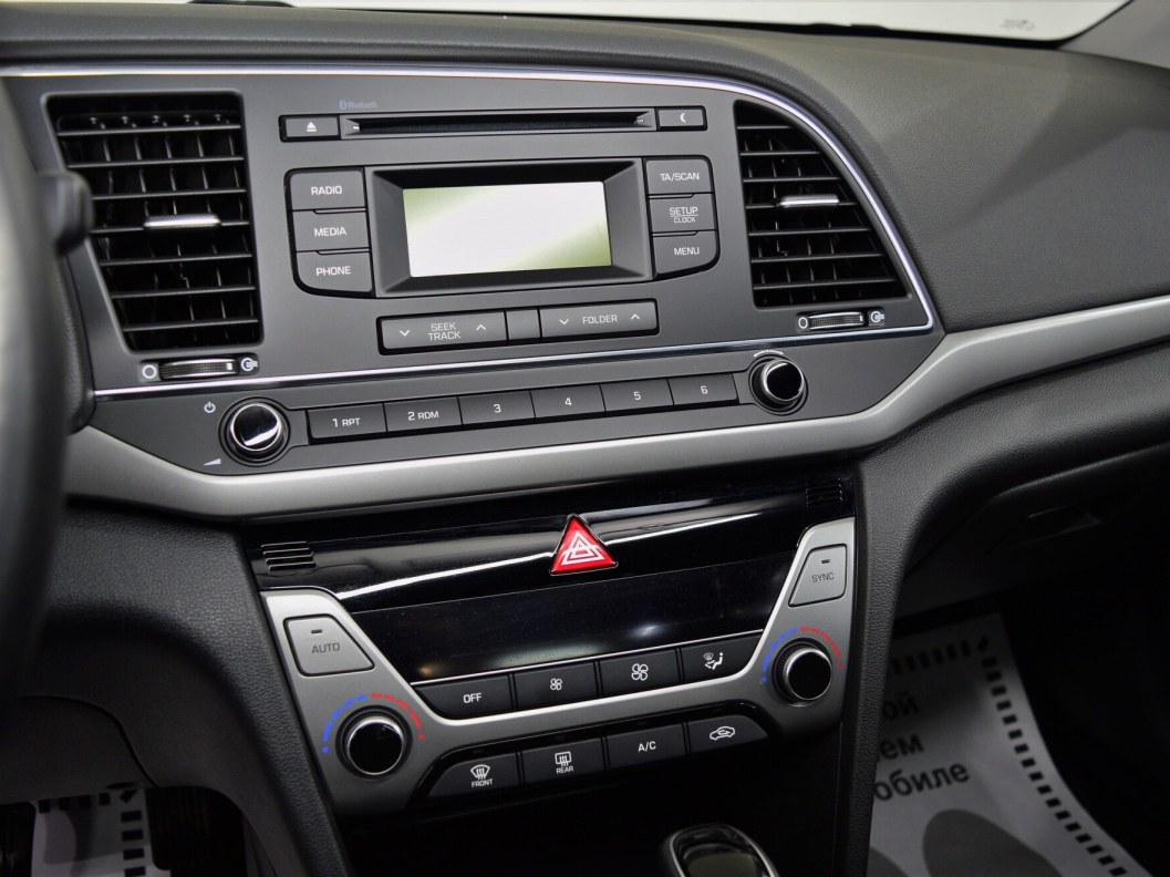Hyundai Elantra Active 1.6 АКПП фото 15