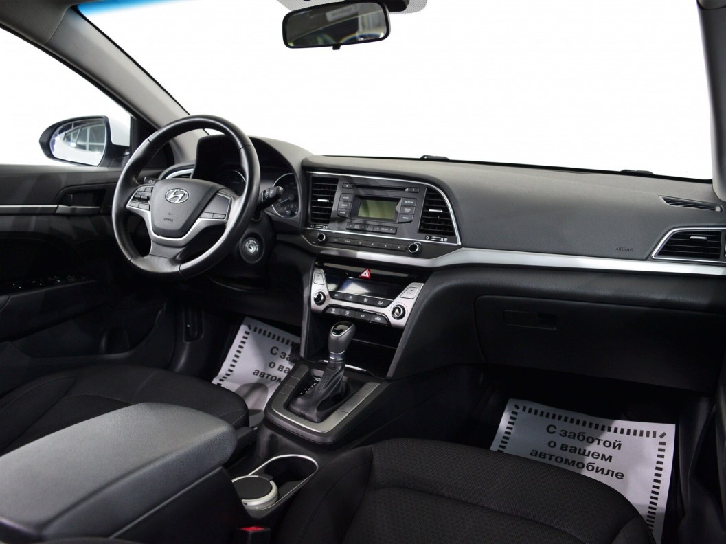 Hyundai Elantra Active 1.6 АКПП фото 17