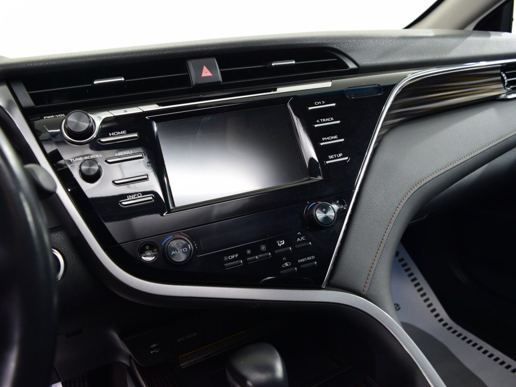 Toyota Camry Элеганс Safety 2.5 АКПП фото 16