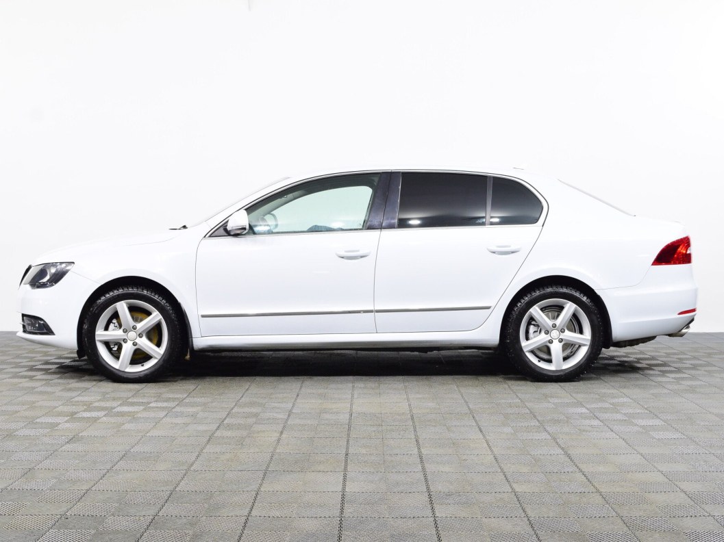 Skoda Superb Elegance 1.8 DSG фото 4
