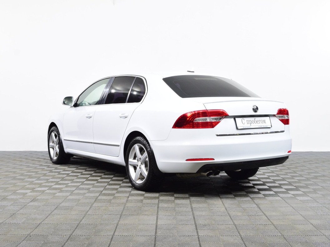 Skoda Superb Elegance 1.8 DSG фото 5