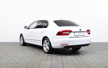 Skoda Superb Elegance 1.8 DSG превью 5