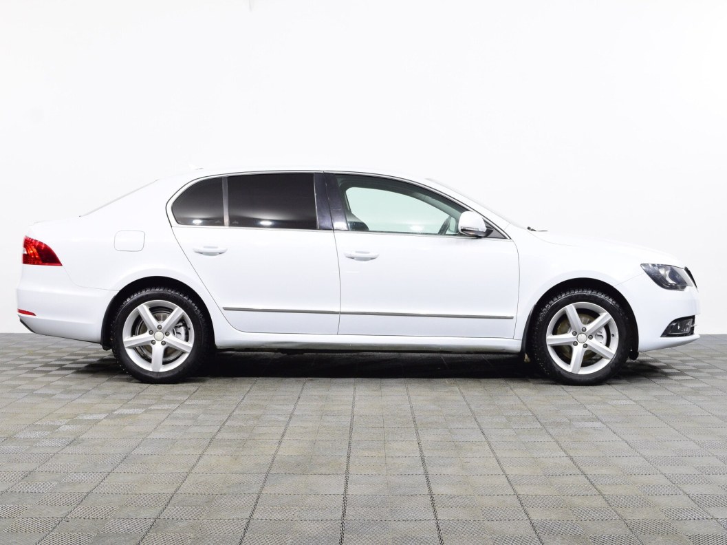Skoda Superb Elegance 1.8 DSG фото 8