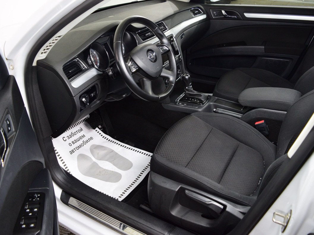 Skoda Superb Elegance 1.8 DSG фото 9