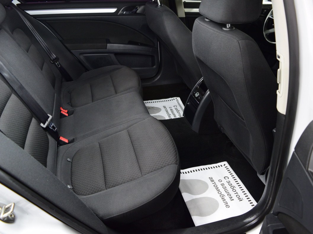 Skoda Superb Elegance 1.8 DSG фото 12