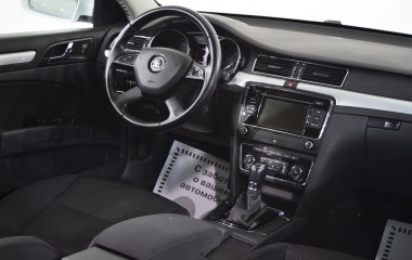 Skoda Superb Elegance 1.8 DSG превью 16