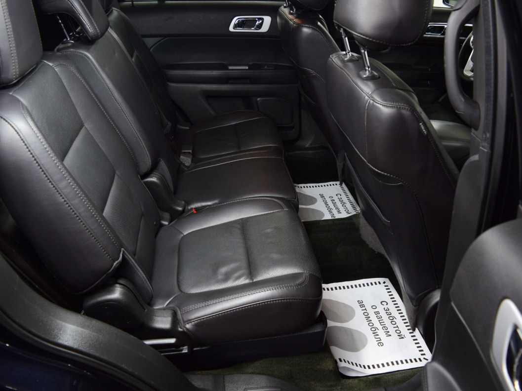 Ford Explorer 3.5  фото 12