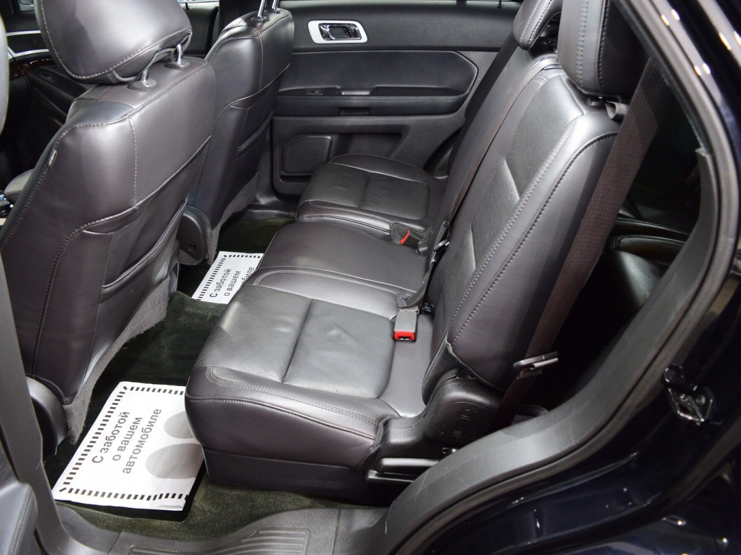 Ford Explorer 3.5  фото 13