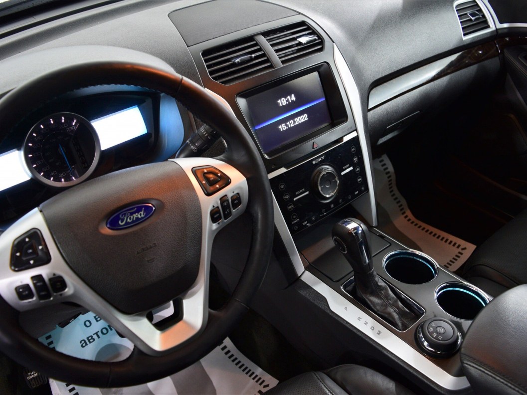 Ford Explorer 3.5  фото 17