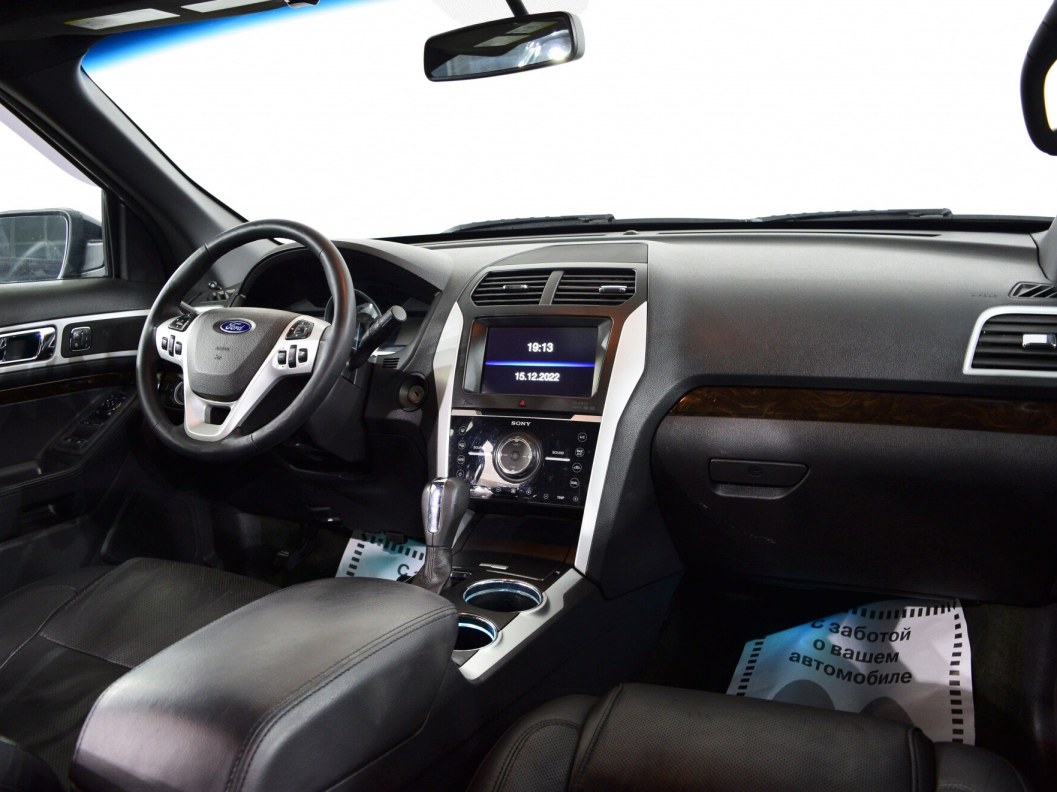Ford Explorer 3.5  фото 23