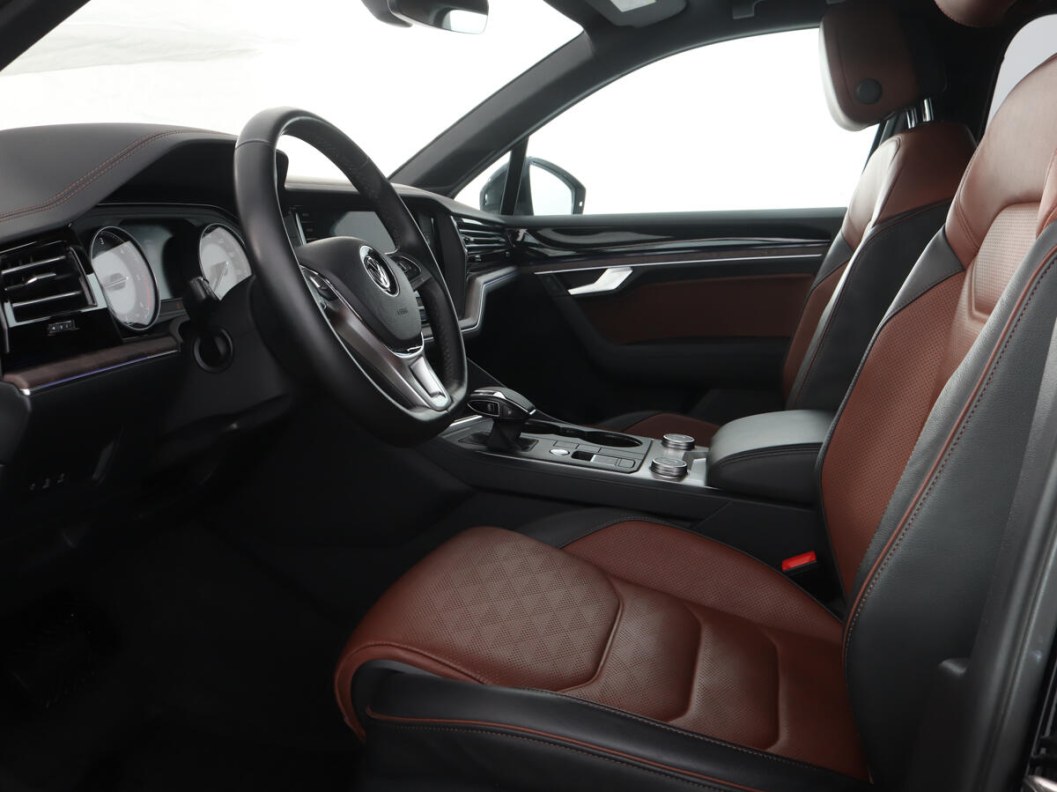 Volkswagen Touareg Exclusive 3.0  фото 7