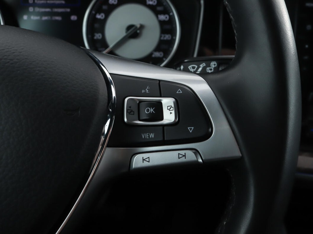 Volkswagen Touareg Exclusive 3.0  фото 13