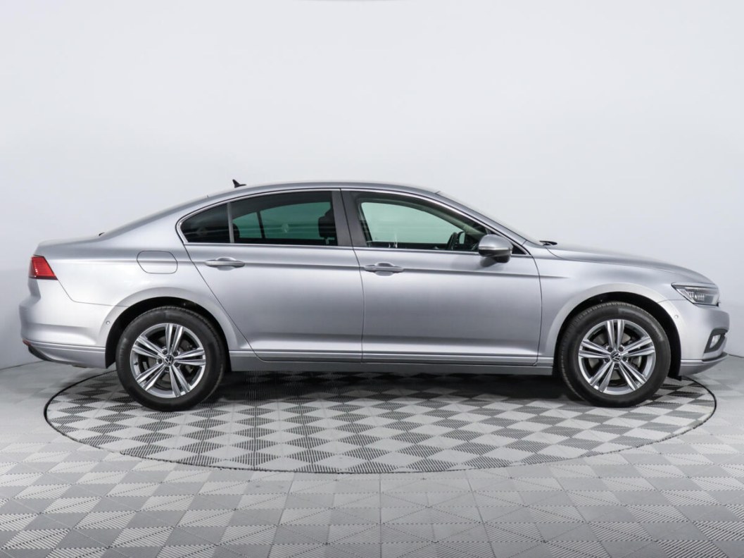 Volkswagen Passat 2.0 DSG фото 8