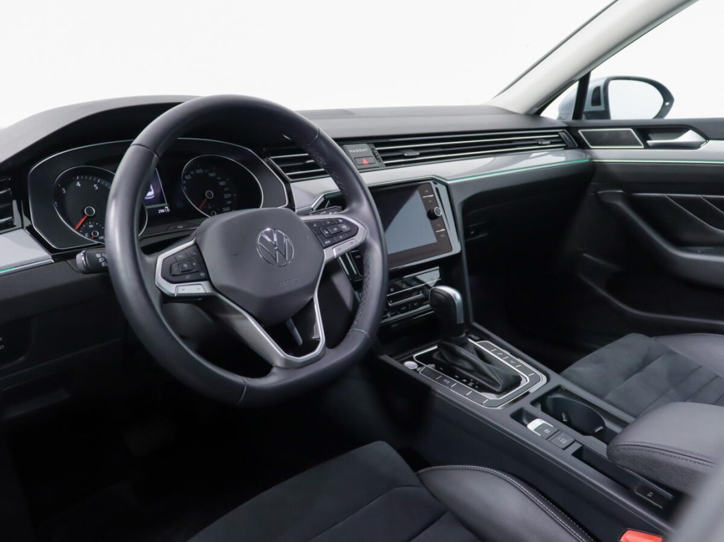 Volkswagen Passat 2.0 DSG фото 9