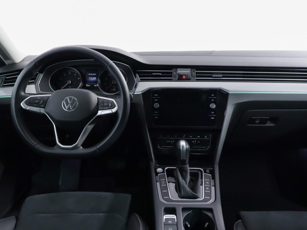 Volkswagen Passat 2.0 DSG фото 10