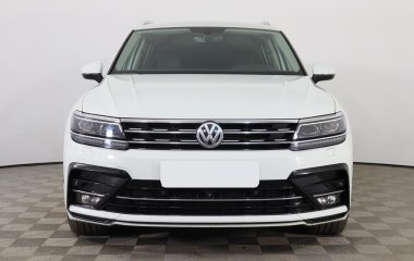 Volkswagen Tiguan 2.0 DSG превью 2