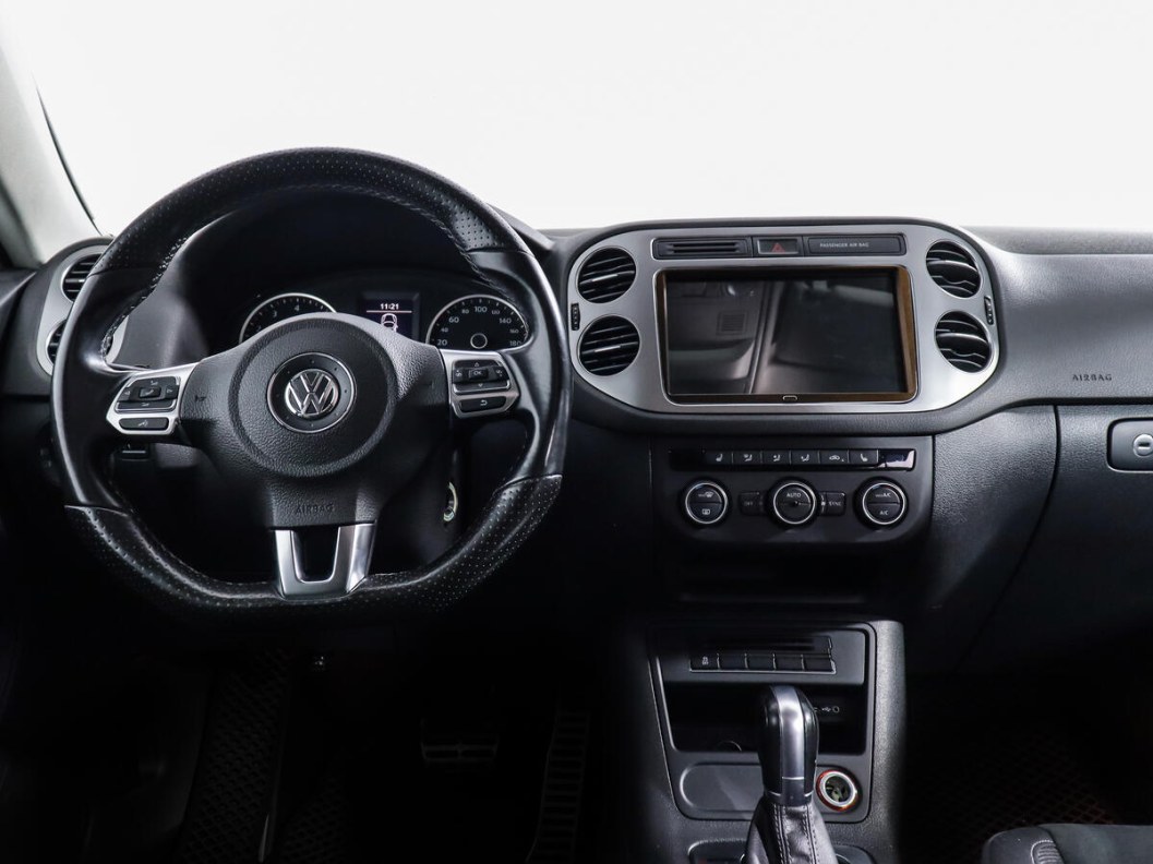 Volkswagen Tiguan Sport 2.0 АКПП фото 10