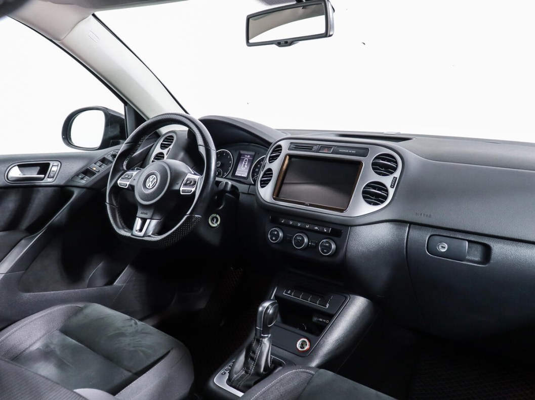 Volkswagen Tiguan Sport 2.0 АКПП фото 11