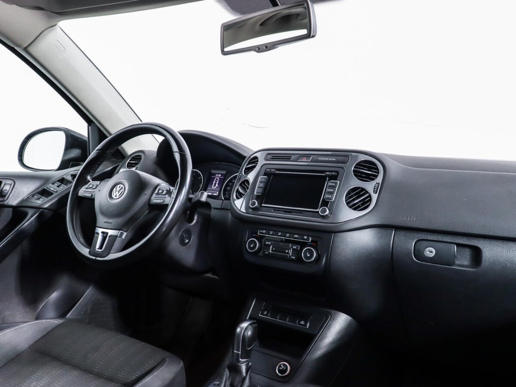 Volkswagen Tiguan Track & Field 2.0 АКПП фото 11
