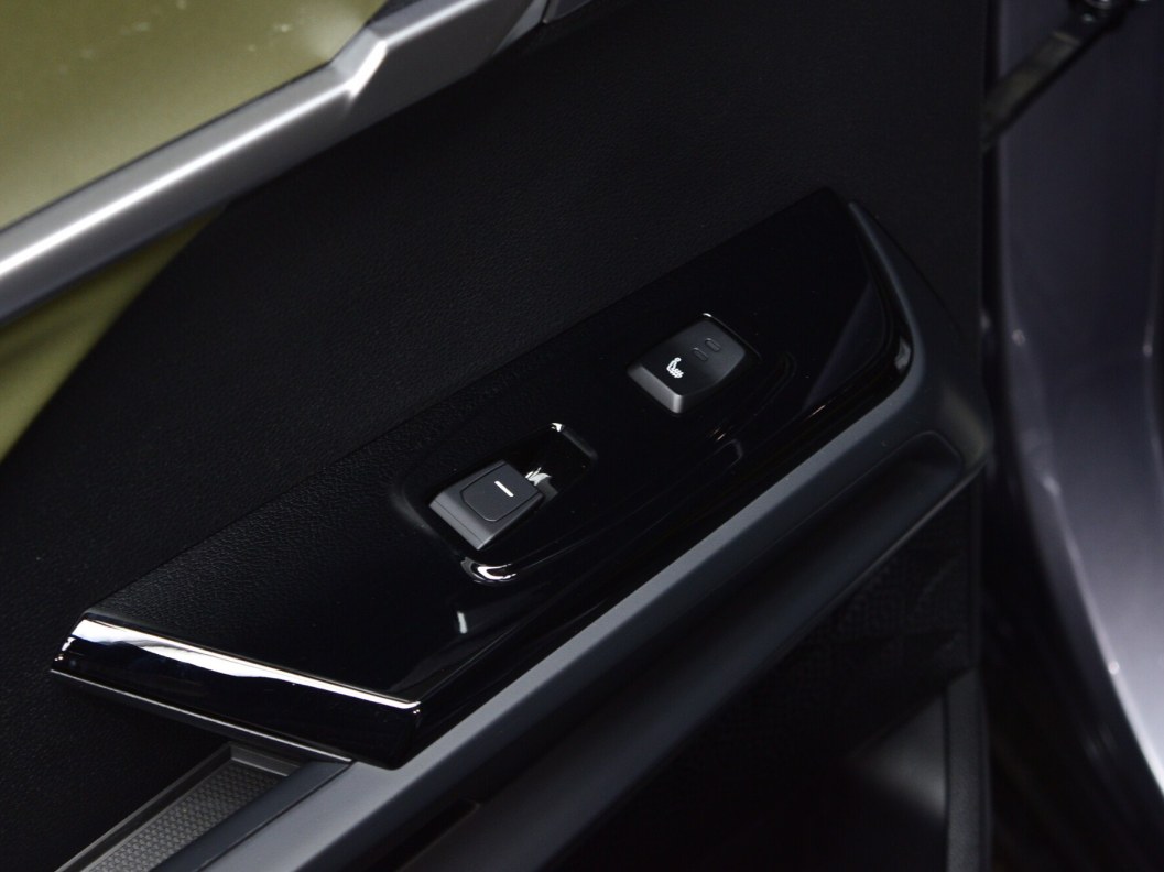 SsangYong Torres 4WD  фото 11
