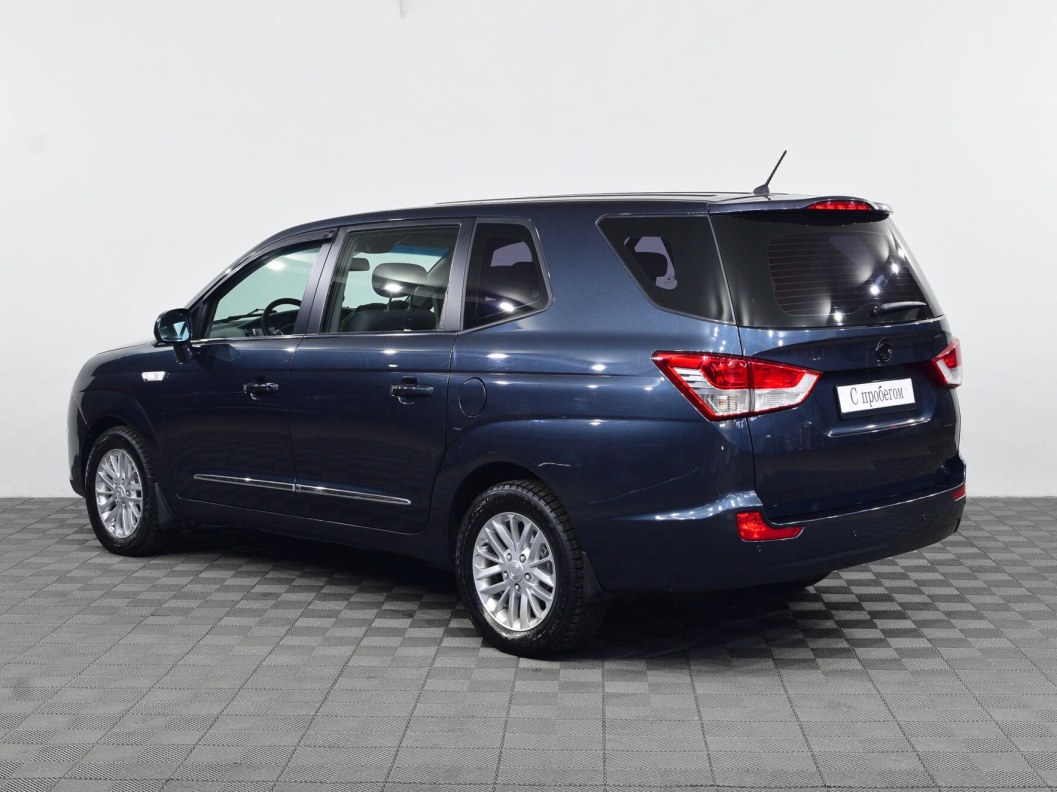 SsangYong Stavic Luxury 2.0  фото 4