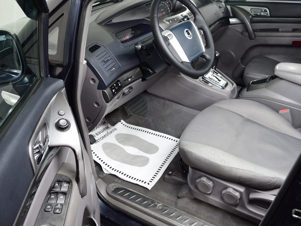 SsangYong Stavic Luxury 2.0  фото 6