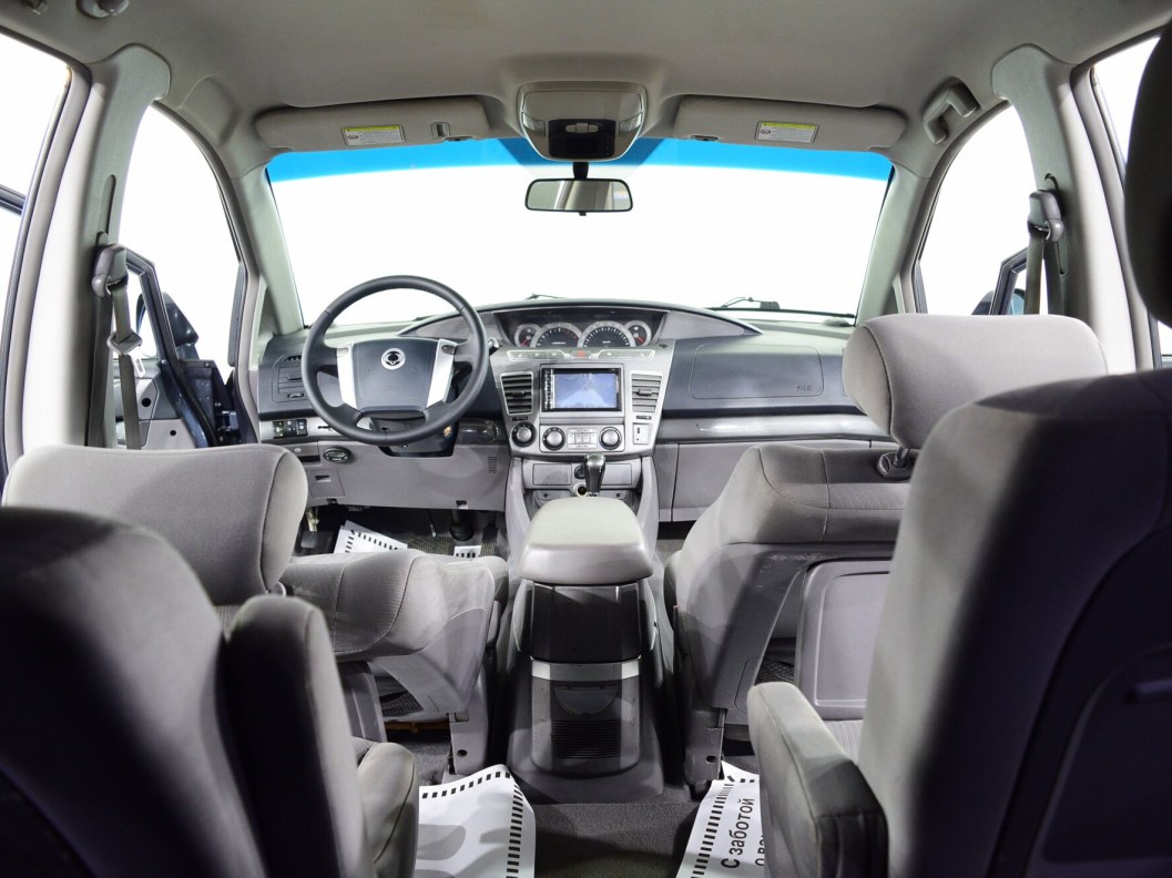 SsangYong Stavic Luxury 2.0  фото 7