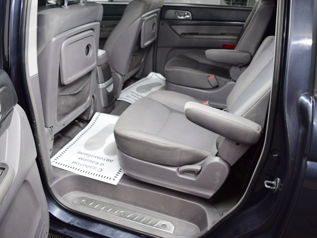 SsangYong Stavic Luxury 2.0  фото 9