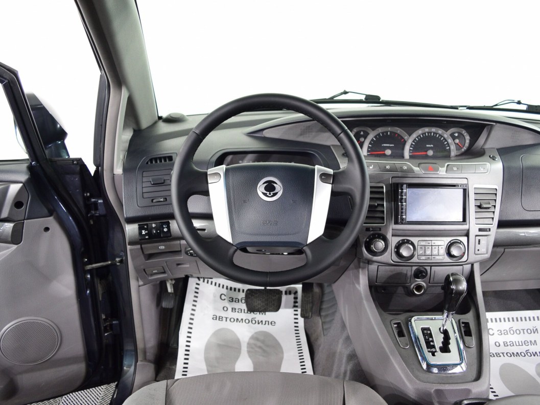 SsangYong Stavic Luxury 2.0  фото 13