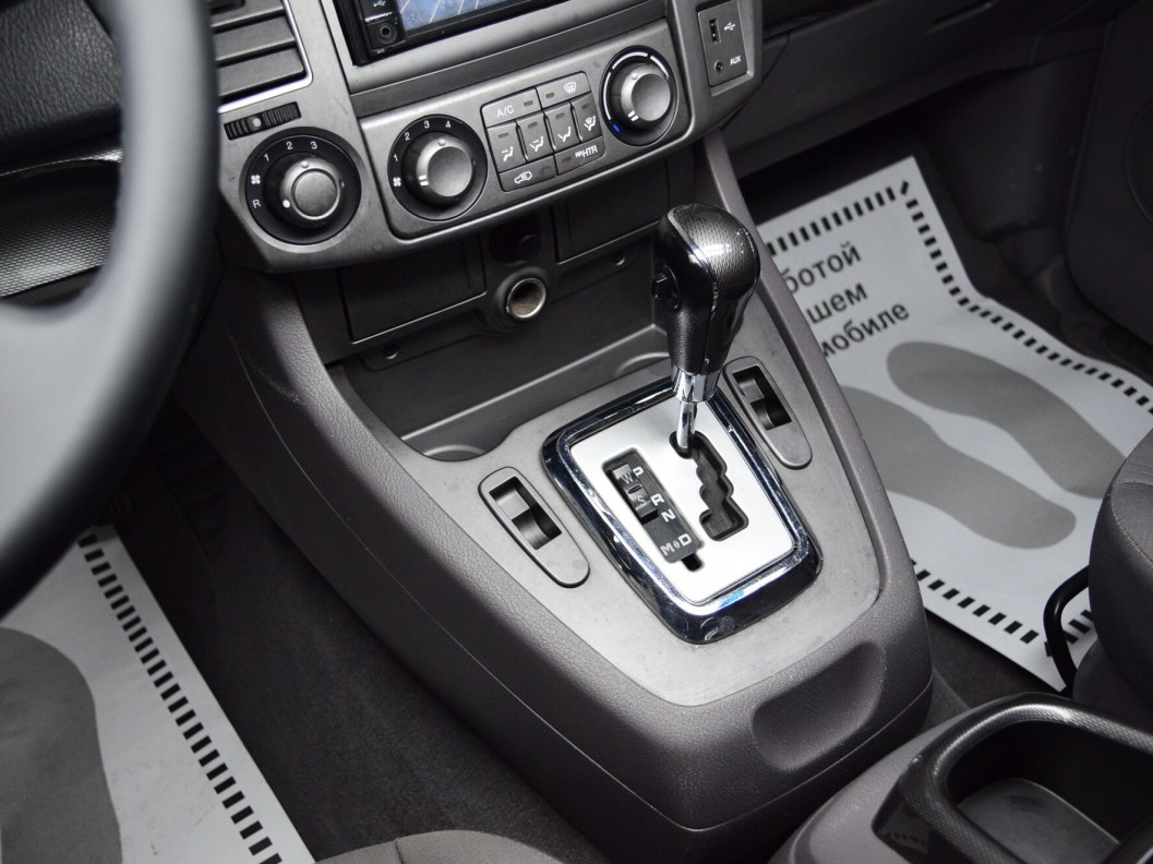 SsangYong Stavic Luxury 2.0  фото 14