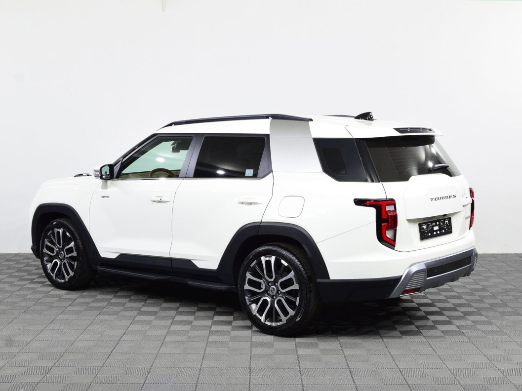 SsangYong Torres 4WD  фото 4