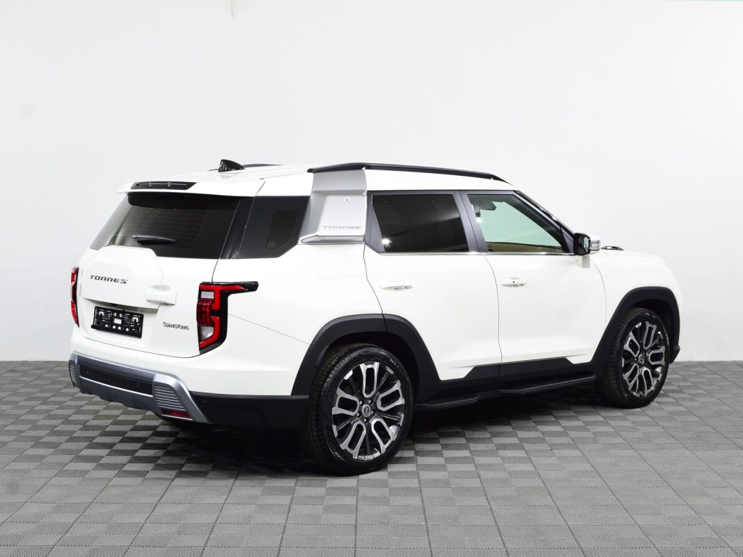 SsangYong Torres 4WD  фото 5