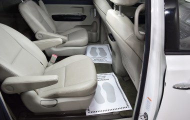 Kia Carnival 2.2 АКПП превью 9