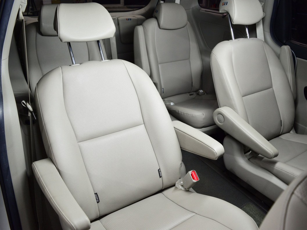Kia Carnival 2.2 АКПП фото 11