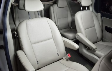 Kia Carnival 2.2 АКПП превью 11