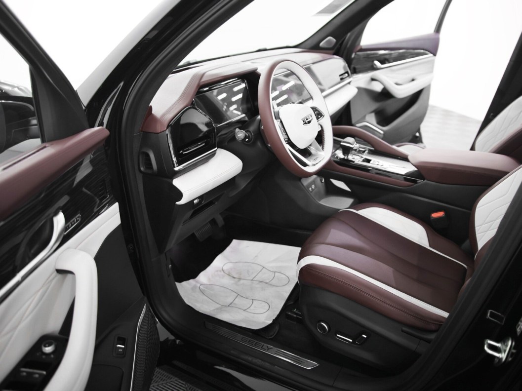 Geely Monjaro 4WD Luxury АКПП, 2023 фото 6