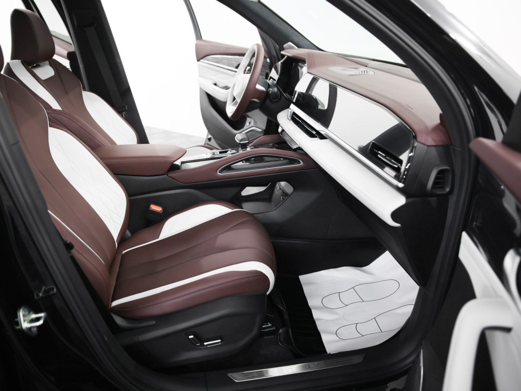 Geely Monjaro 4WD Luxury АКПП, 2023 фото 8