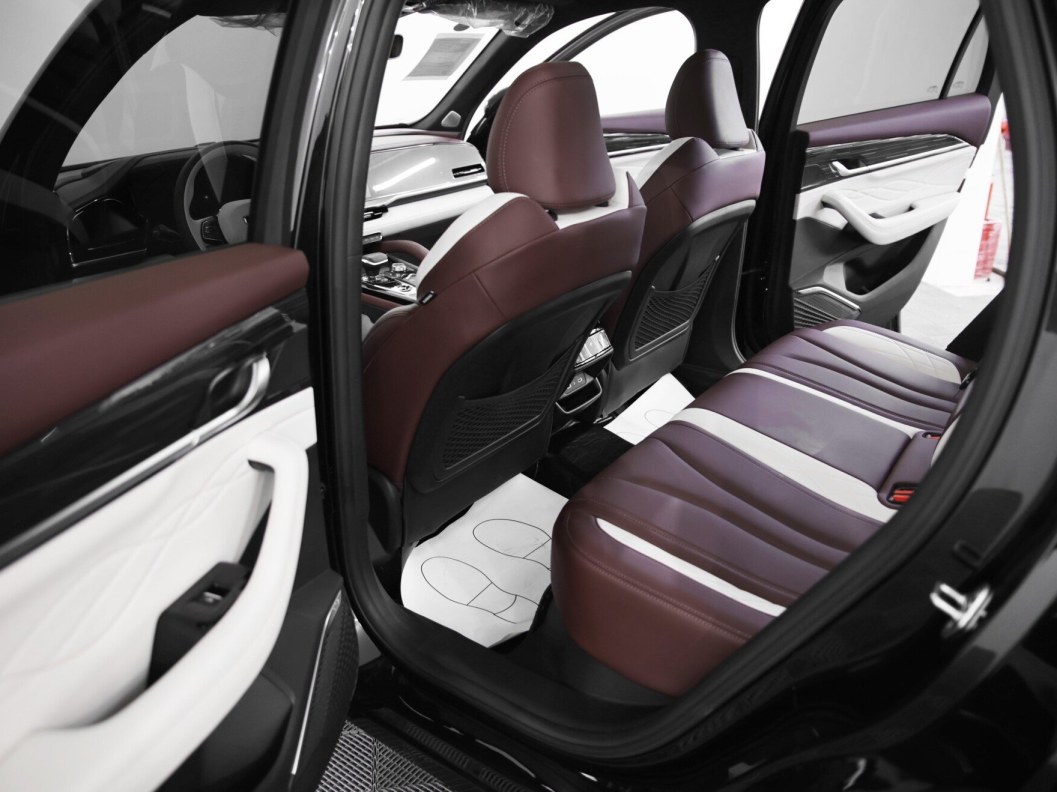 Geely Monjaro 4WD Luxury АКПП, 2023 фото 9
