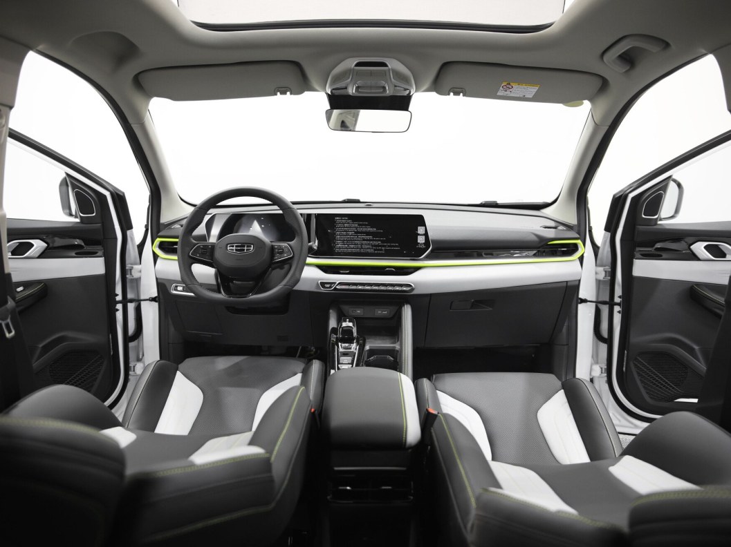 Geely Coolray FWD Flagship DCT, 2023 фото 18