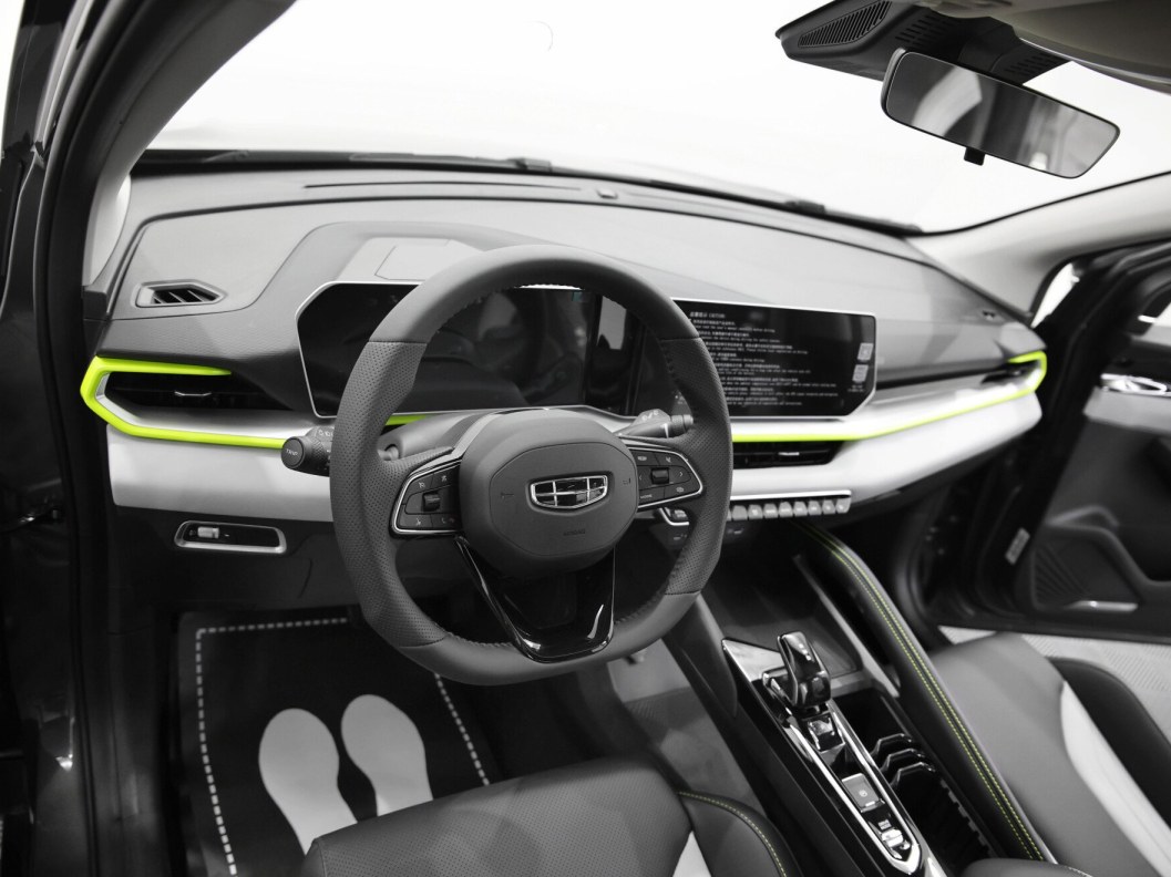 Geely Coolray FWD Flagship DCT, 2023 фото 7