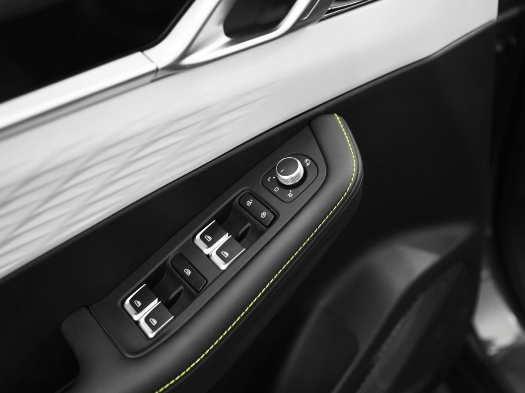 Geely Coolray FWD Flagship DCT, 2023 фото 13