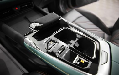 Changan UNI-T FWD Tech DCT превью 14