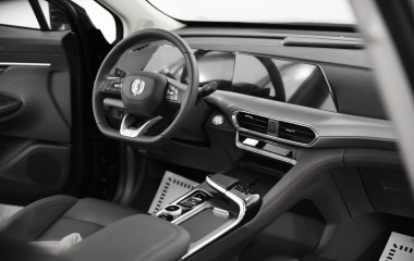 Changan UNI-T FWD Tech DCT превью 8