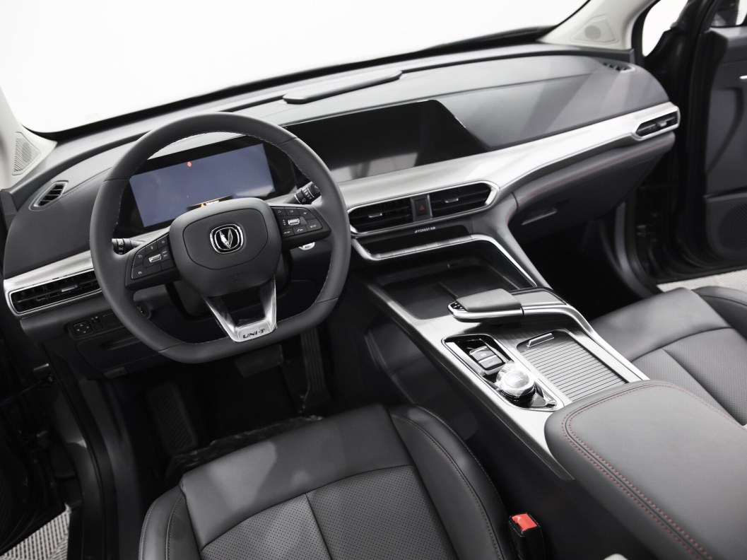 Changan UNI-T FWD Luxe DCT фото 7