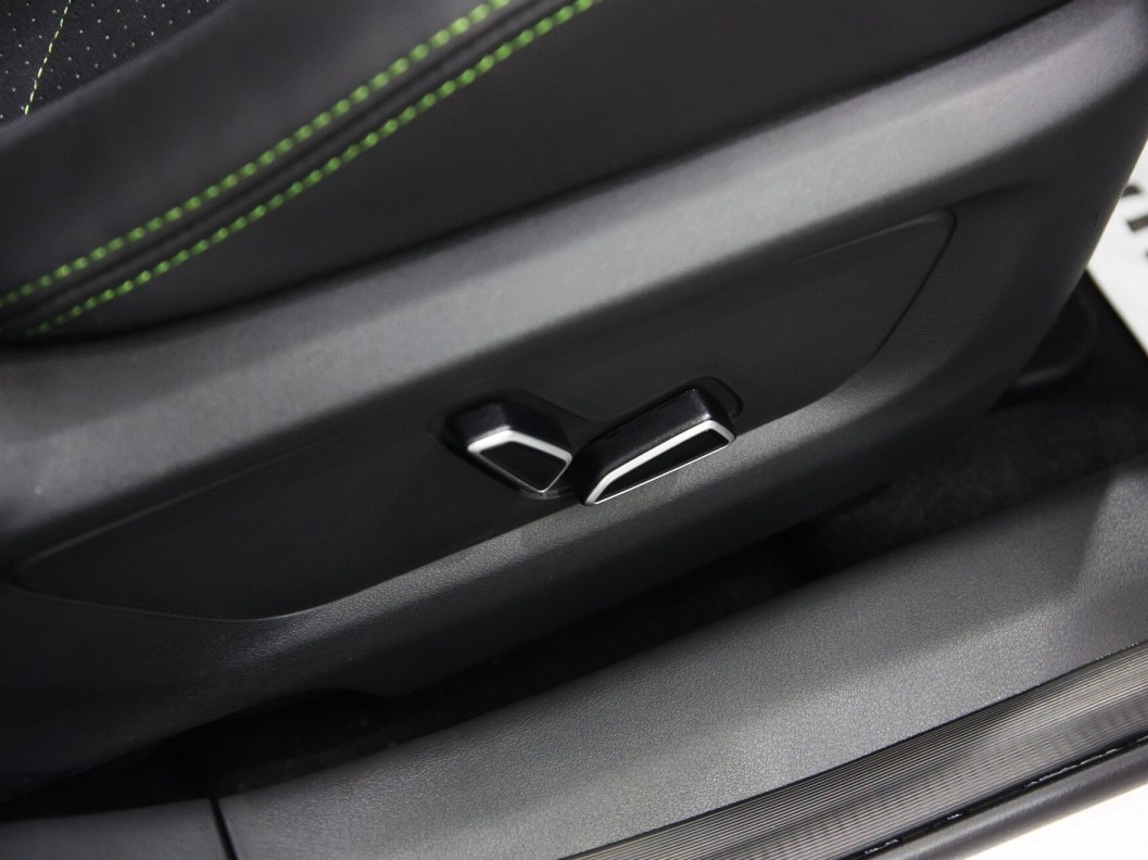 Changan UNI-T Exclusive DCT фото 11