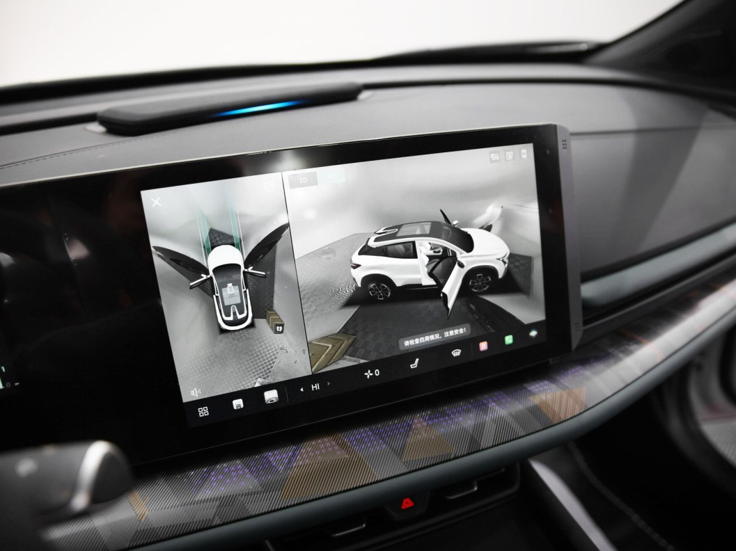 Changan UNI-T Exclusive DCT фото 13