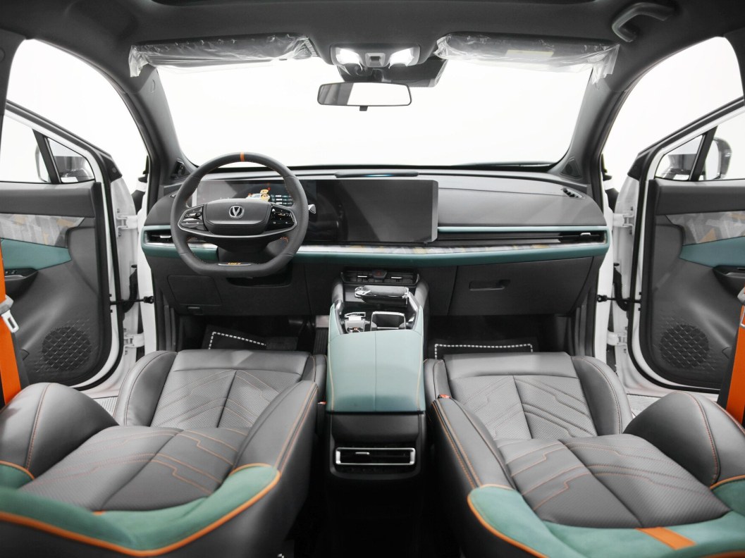 Changan UNI-T Exclusive DCT фото 16
